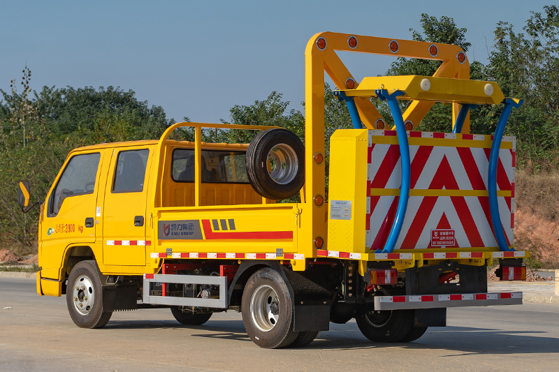 江铃顺达一级翻转防撞车(2000kg-70km/h)