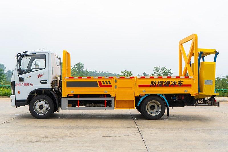 东风大多利卡防撞车(2000kg-70km/h)